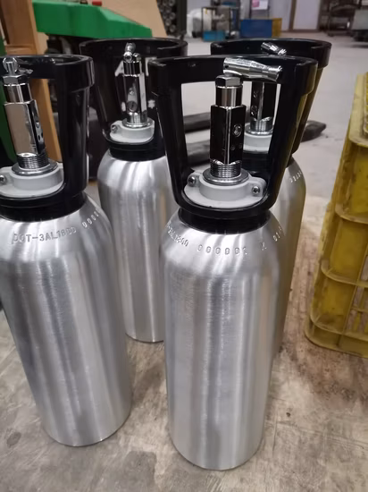 PED/DOT-Zertifikat 11,1 l 12 l 5,7 l 2 l Aluminium-Gasflasche, medizinische Sauerstoffflasche/Tauchflasche/CO2-Getränkeflasche